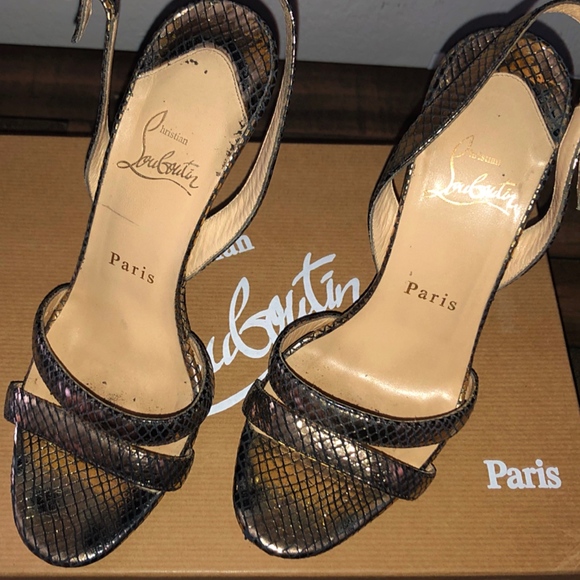 Louboutin gold sandal/slingback - Picture 2 of 2